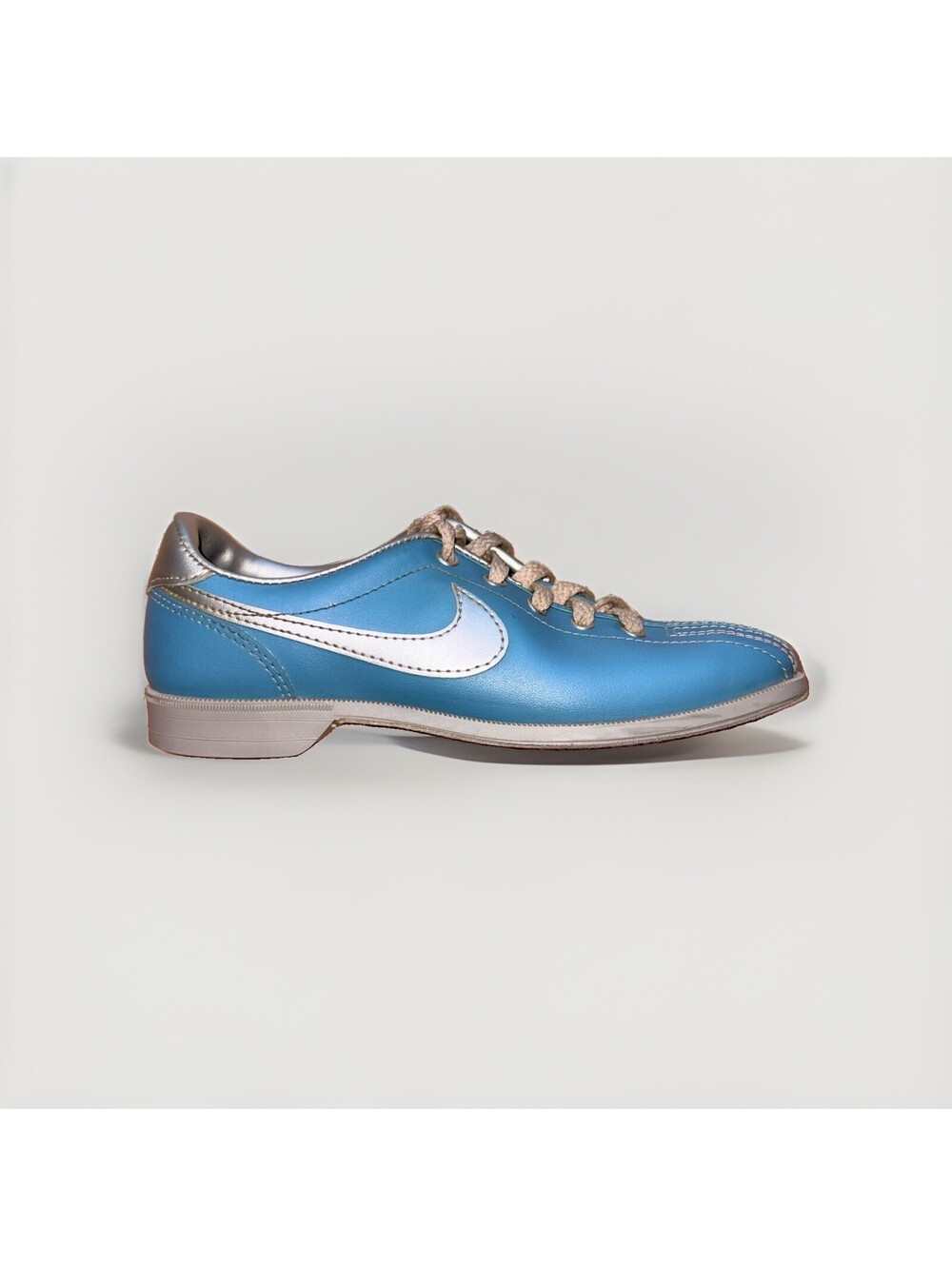 Vintage Nike Womens 5.5 Blue Silver Leather Bowling Shoes Lace Up Retro